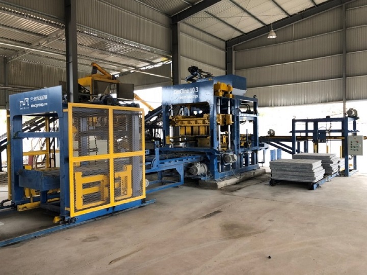 dây chuyền sản xuất gạch không nung DmCline D10.3 của cty SOMI Đồng Hới dây chuyền sản xuất gạch không nung DmCline D10.3 của cty SOMI Đồng Hới